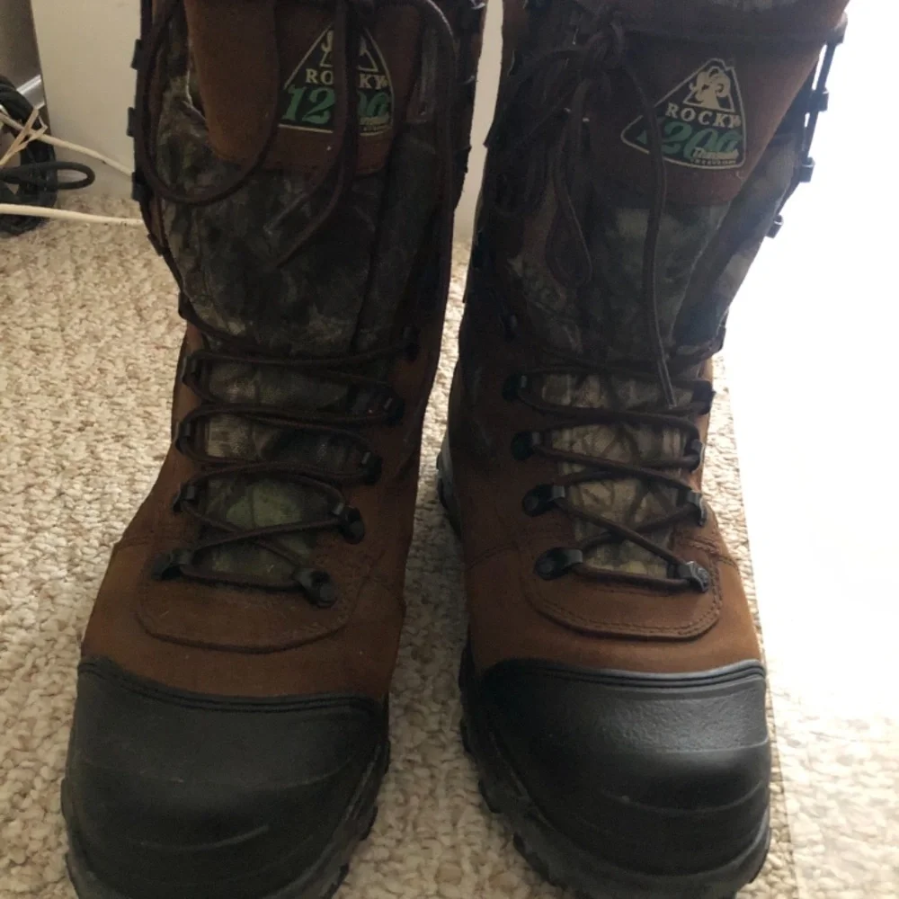 Waterproof boots - Picture 2 of 4